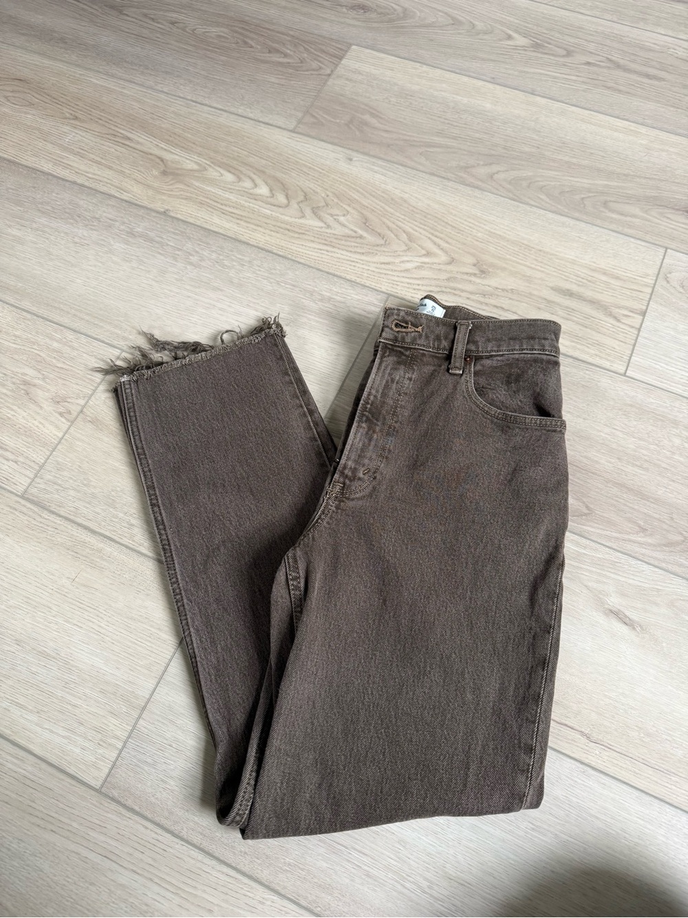 Abercrombie & Fitch Curve Love Women's Brown High-Rise Straight Jeans